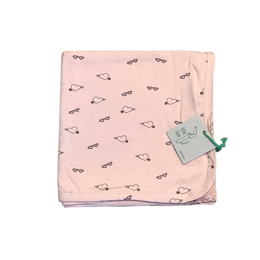 🆕 Kate Quinn / Little Liam Pink Heart Swaddle